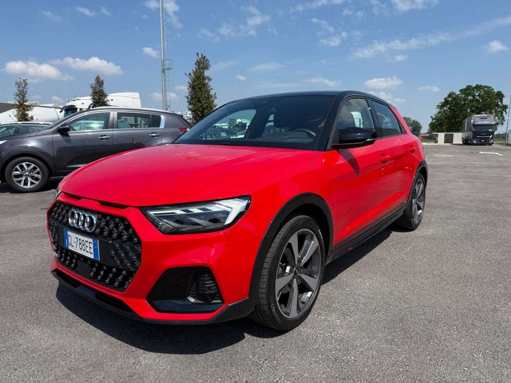 Audi A1  A1 allstreet 30 1.0 tfsi Admired 110cv s tronic
