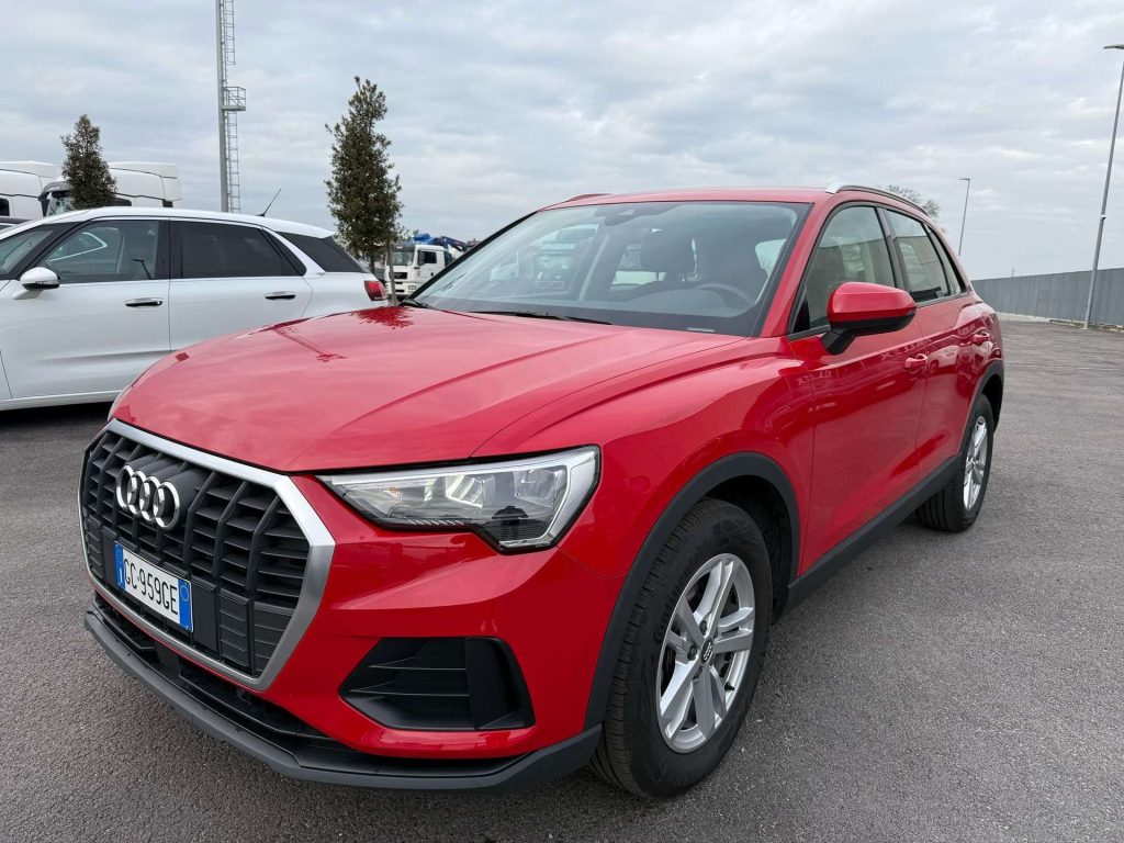 Audi Q3  Q3 35 2.0 tdi Business s-tronic