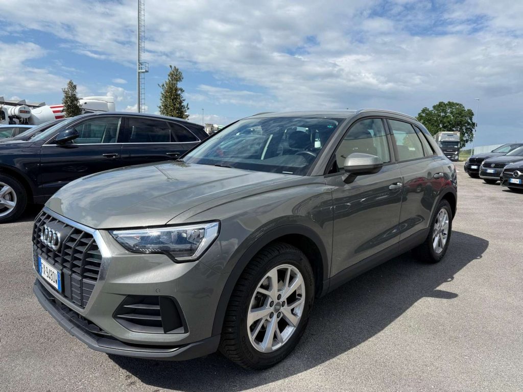 Audi Q3  Q3 35 2.0 tdi Business s-tronic