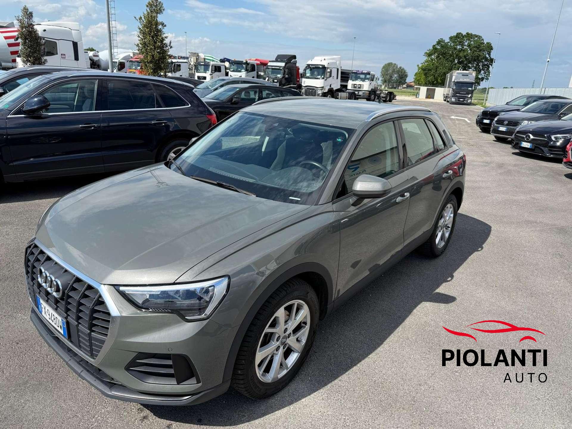 Audi Q3  Q3 35 2.0 tdi Business s-tronic