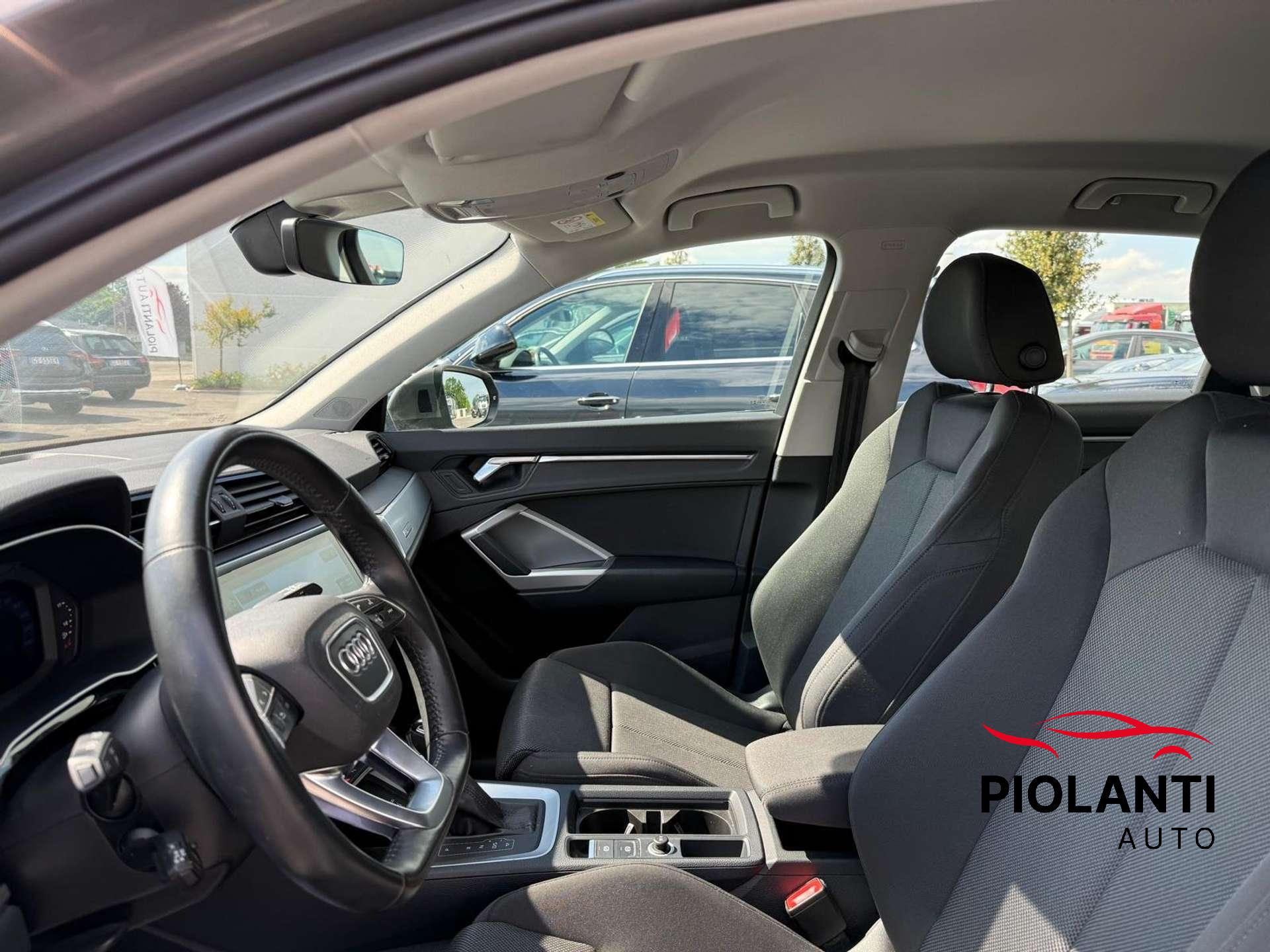 Audi Q3  Q3 35 2.0 tdi Business s-tronic
