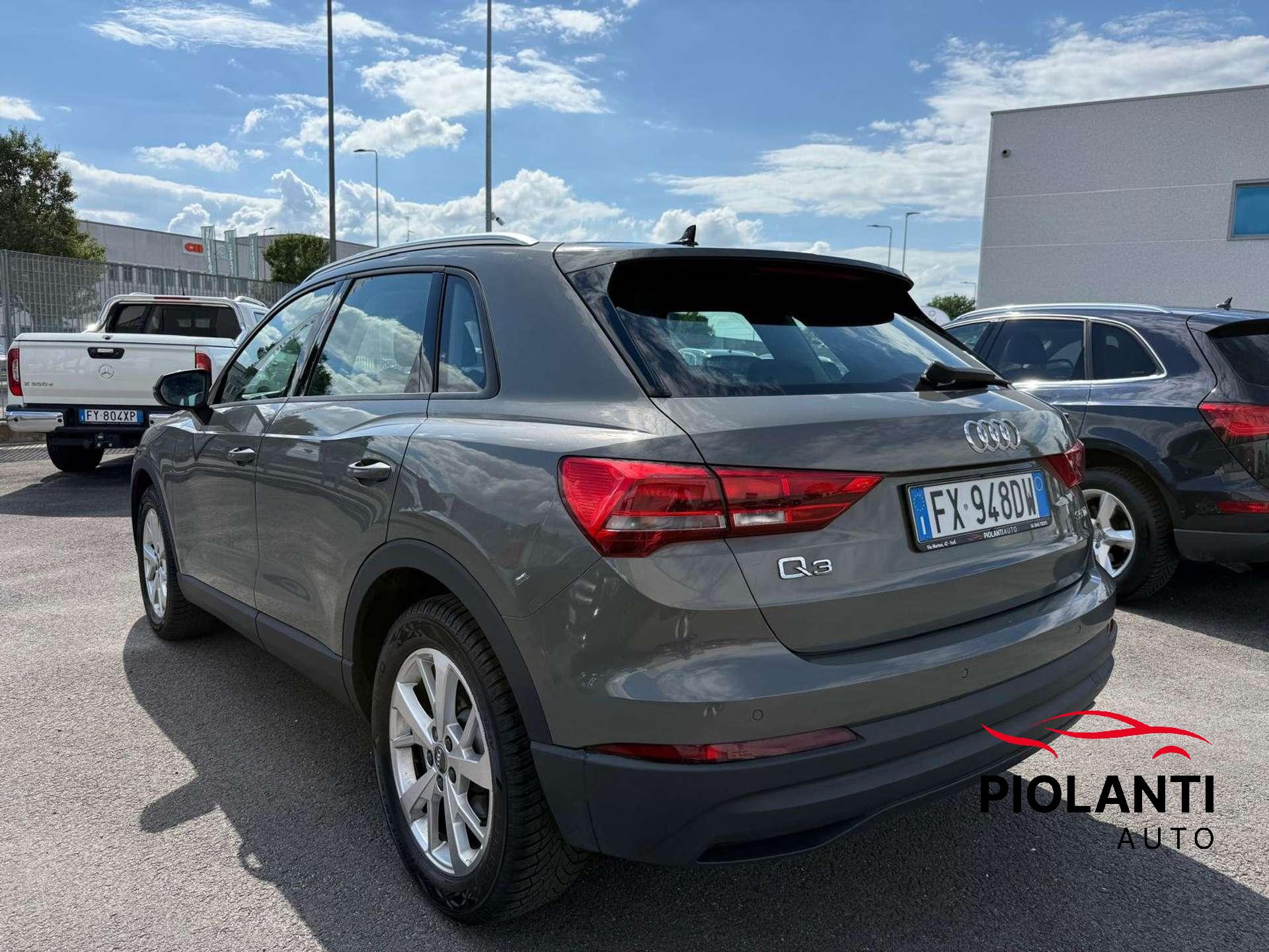 Audi Q3  Q3 35 2.0 tdi Business s-tronic