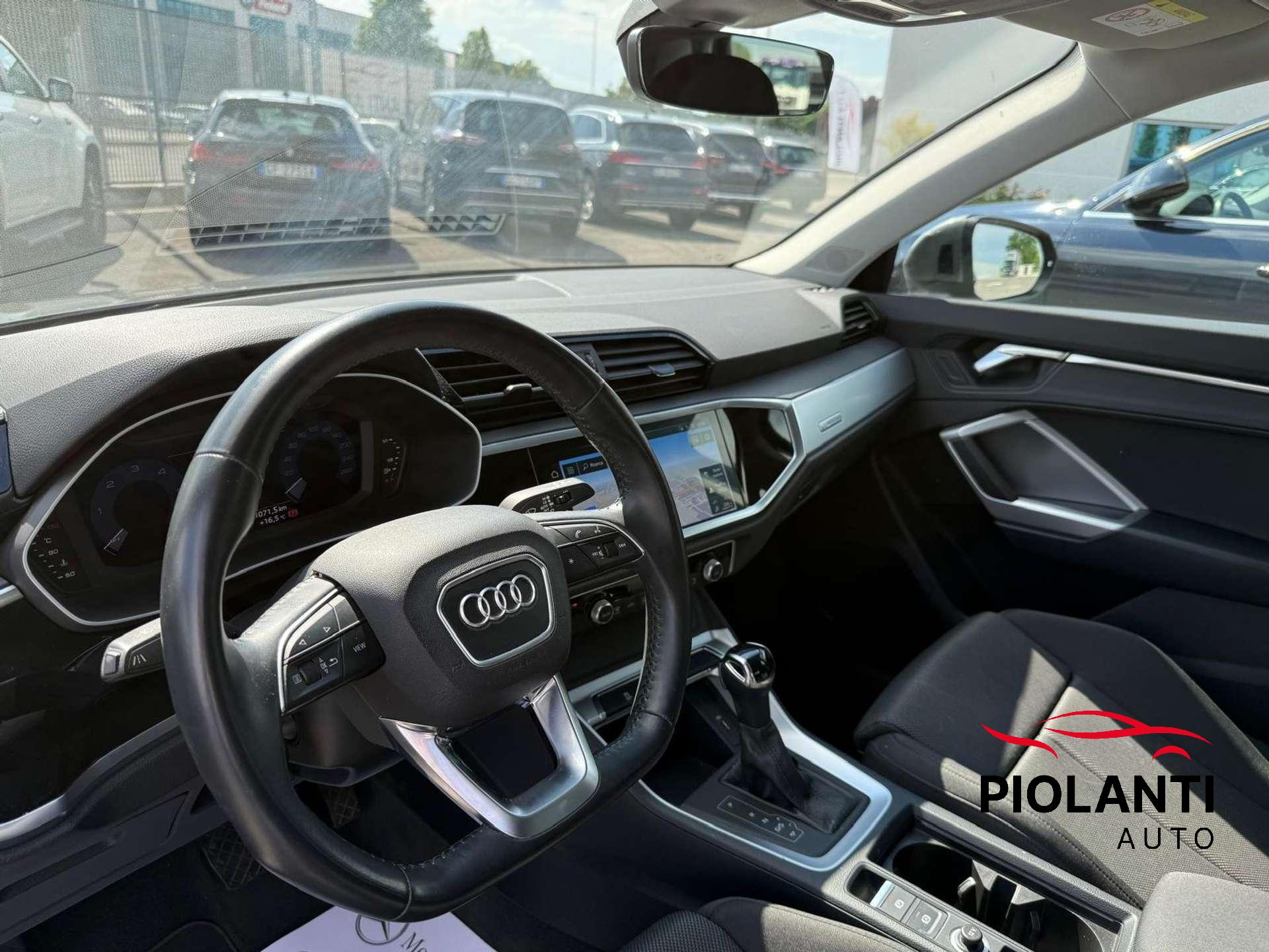 Audi Q3  Q3 35 2.0 tdi Business s-tronic