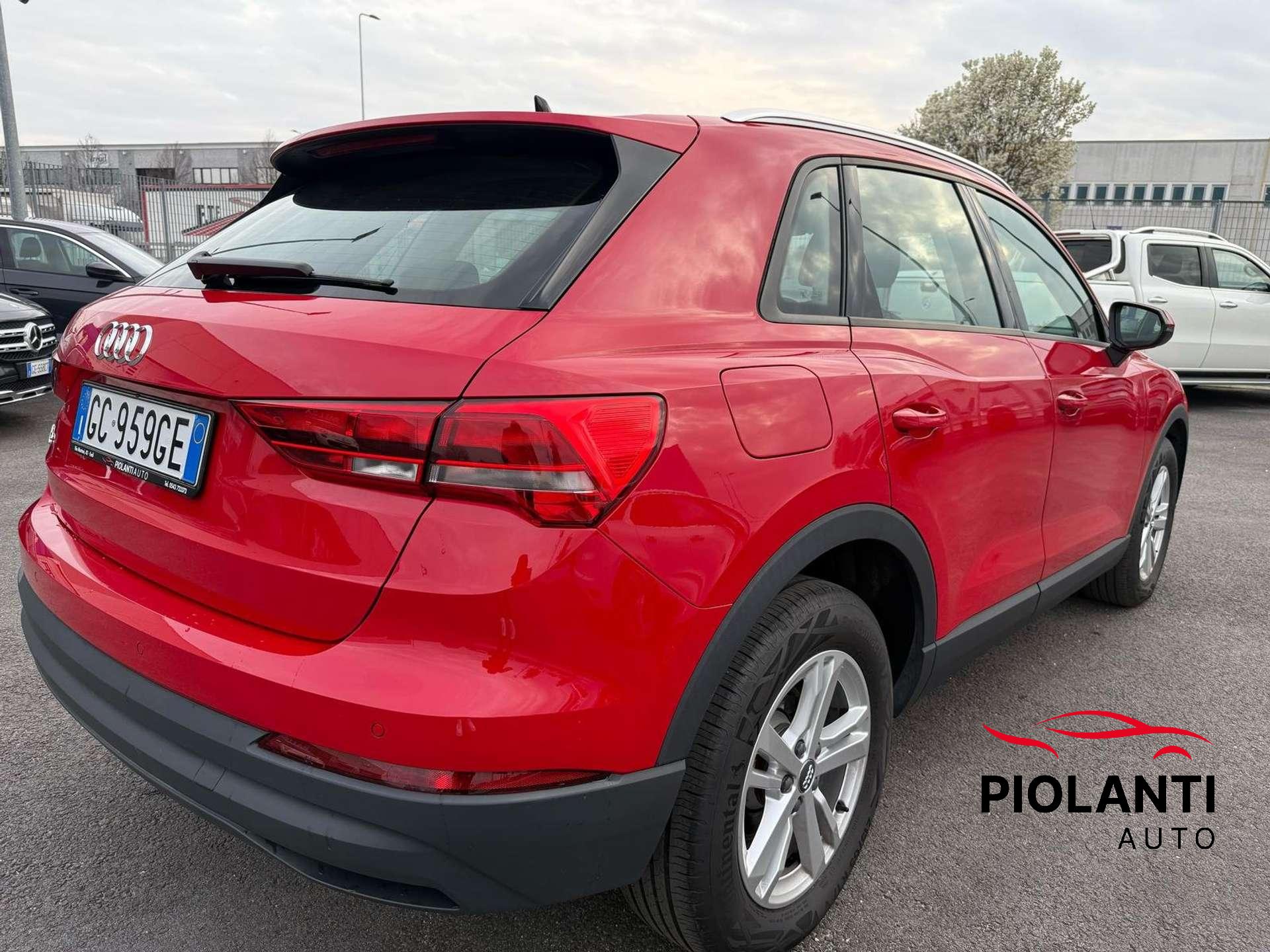 Audi Q3  Q3 35 2.0 tdi Business s-tronic