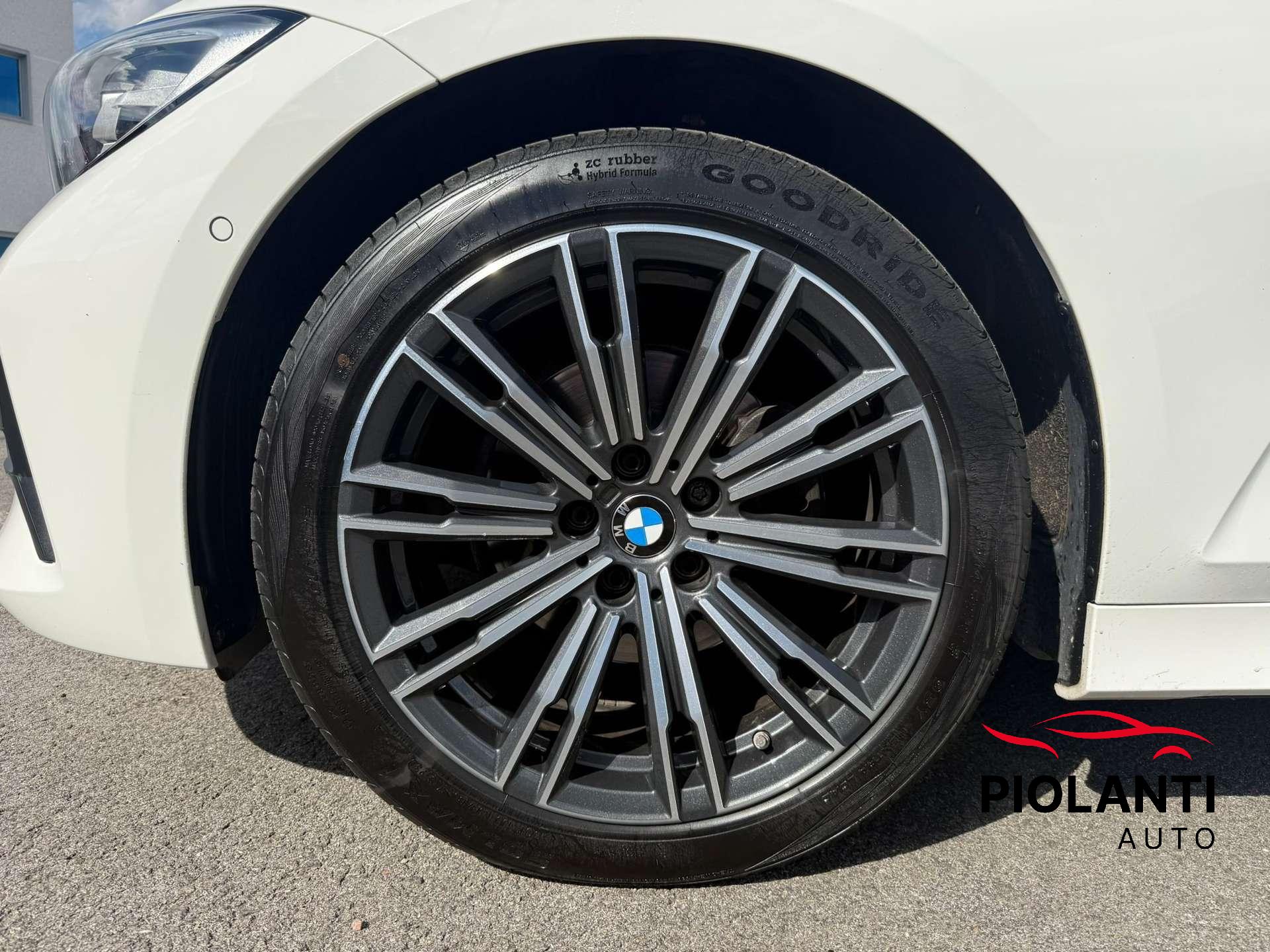 BMW 320  Serie 3 G21 2019 Touring 320d Touring Msport auto