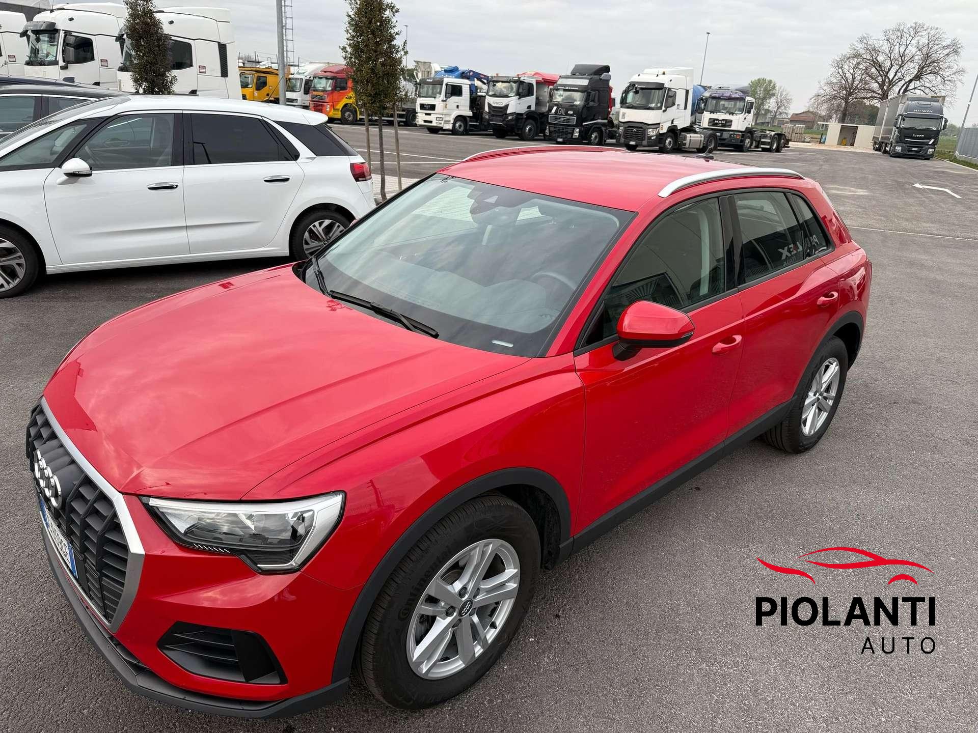 Audi Q3  Q3 35 2.0 tdi Business s-tronic