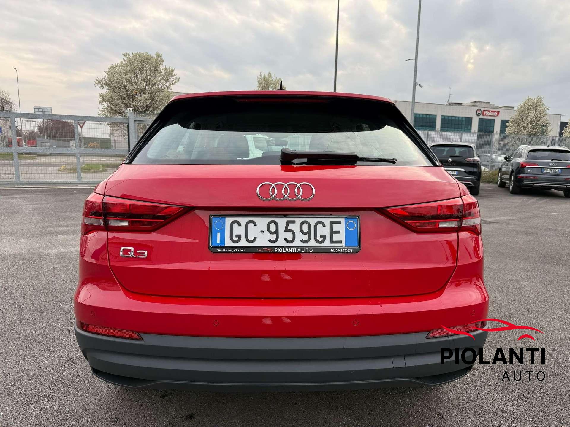 Audi Q3  Q3 II 2018 35 2.0 tdi Business Advanced s-tronic