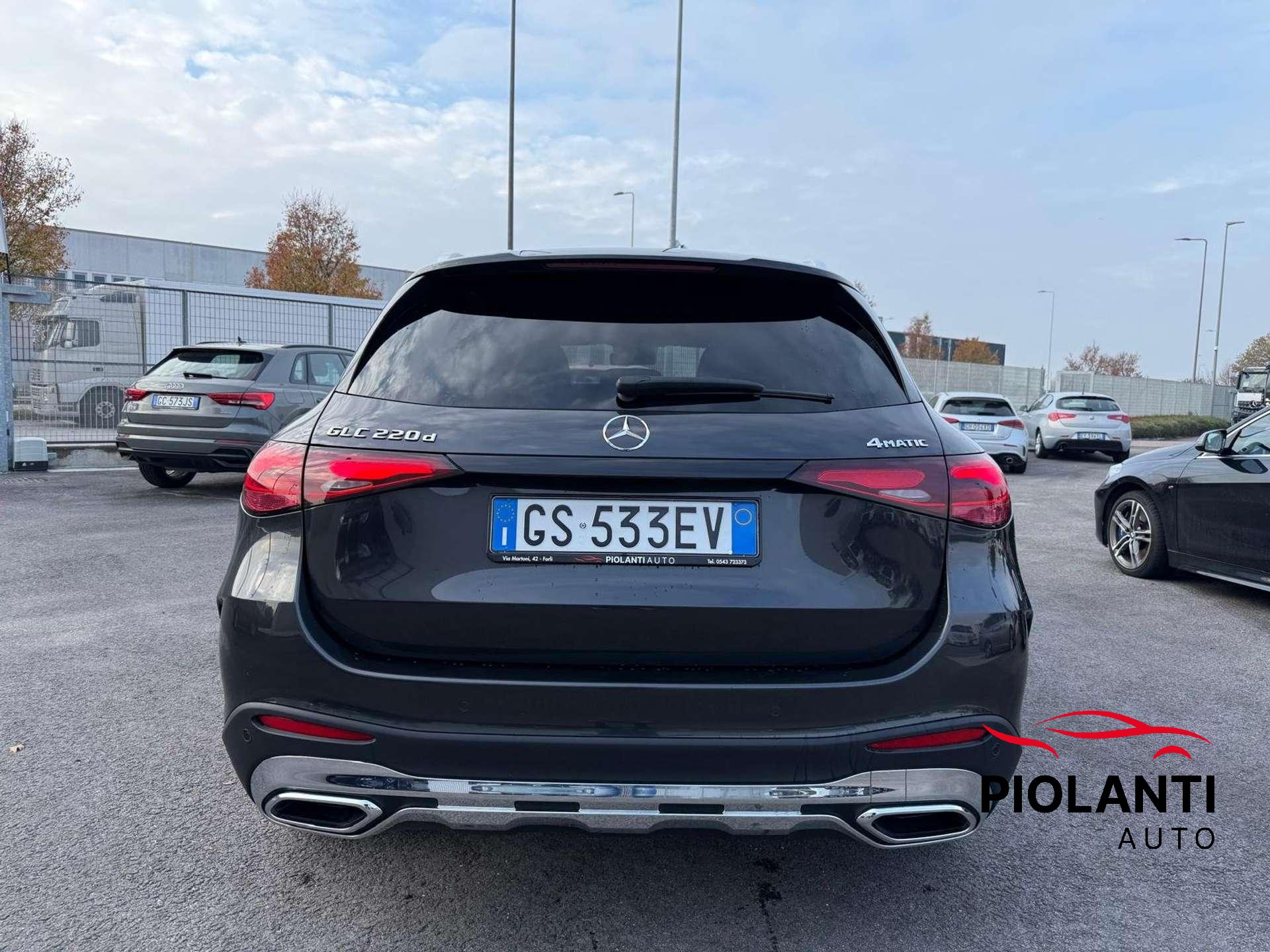 Mercedes-Benz GLC 220  GLC 220d AMG Line Premium Plus 4matic auto